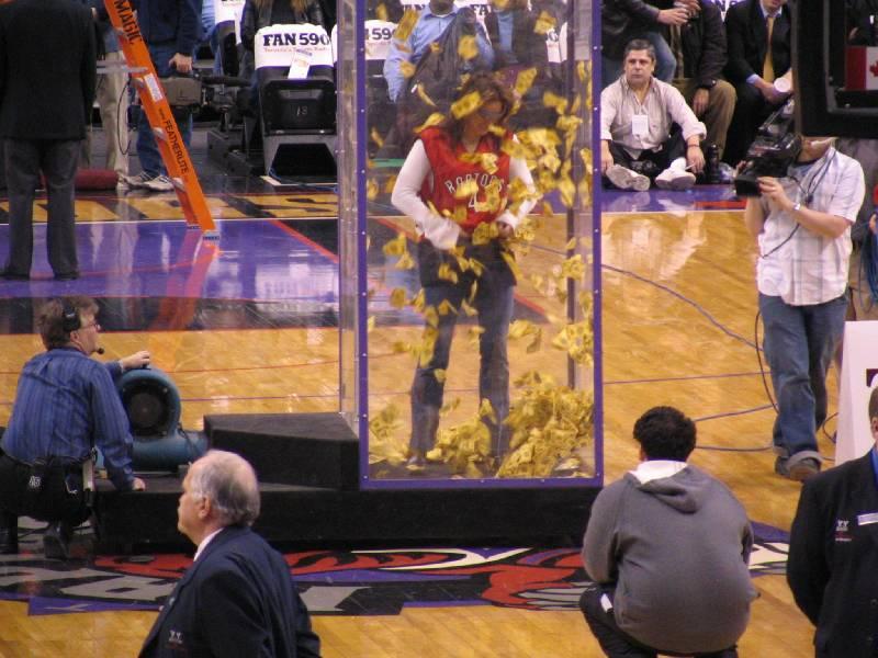 Raptors - 02.04.2005 066.jpg